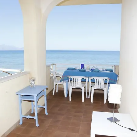 Flora Alcamo Marina
